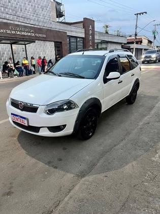 FIAT PALIO 1.4 MPI ATTRACTIVE WEEKEND 8V FLEX 4P MANUAL FIAT PALIO 1.4 MPI ATTRACTIVE WEEKEND 8V FLEX 4P MANUAL